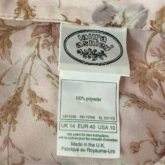 Laura Ashley Floral Pink Short Sleeve Button Down Blouse. Size 10 - Picture 8 of 8